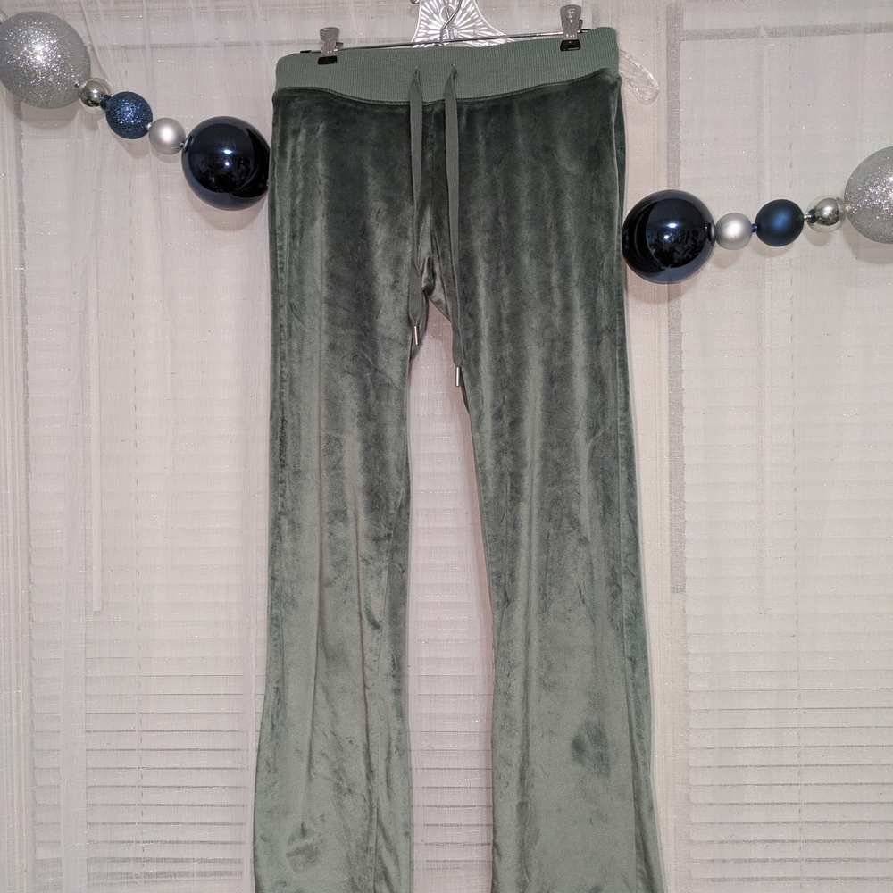 Aerie Velvet Lounge Pants in Soft Green
